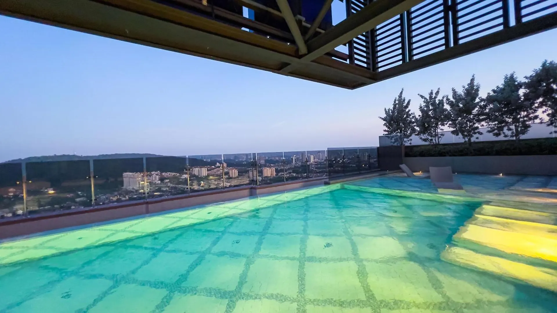 13 Mossaz Skypool 5Mins To 1U And Ikea Atempire City By Light House Petaling Jaya 0*,
